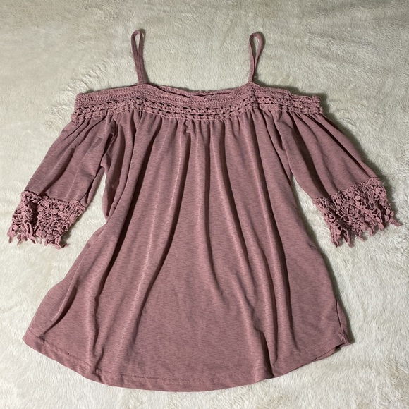 Rue21 Tops - Mauve Rue 21 Crochet Off Shoulder Stretch Top